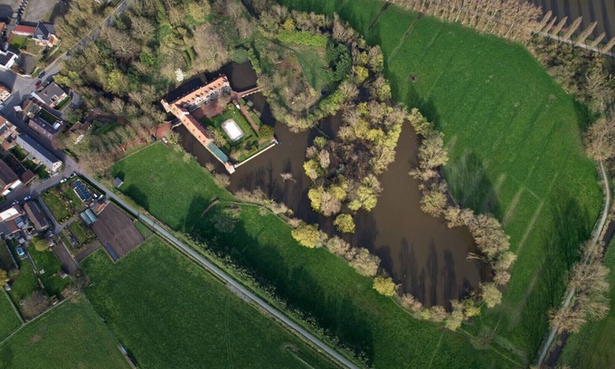 Pecq Casa | Old Château de Pecq