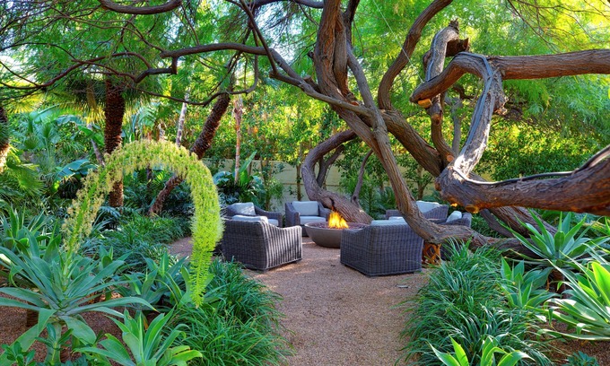 Old Las Palmas Casa | Old Las Palmas - Premier Spanish Revival Estate W / Rooftop Terrace + Fire Pit