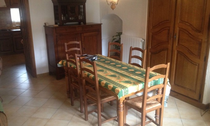Entrechaux Cabaña | Old Mas situado a los pies del Mont Ventoux cerca de Vaison La Romaine