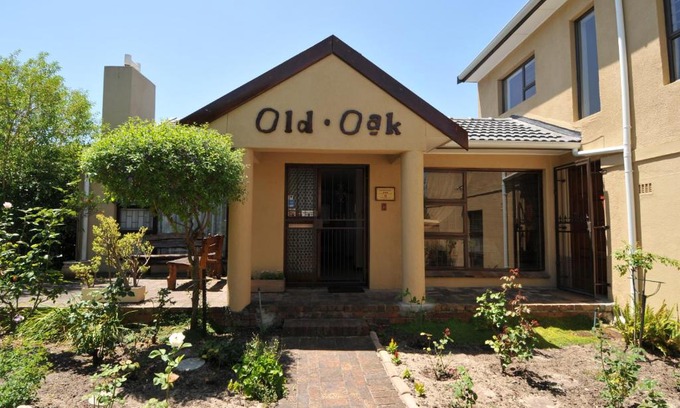 Eikenbosch Casa | Old Oak Guest House