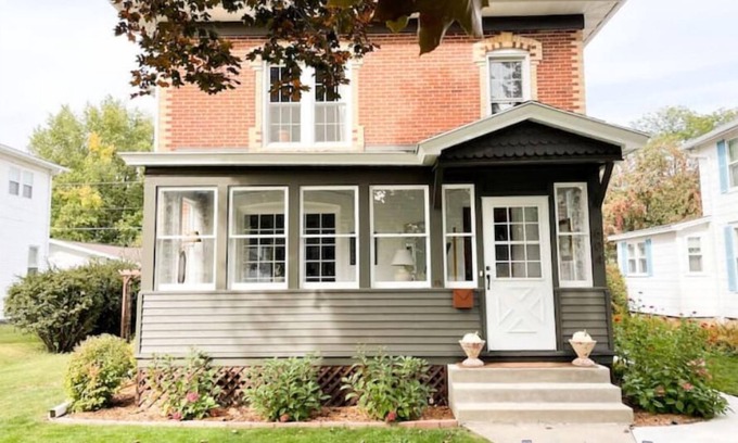Decorah Casa | Old Reliable Historic Brick House