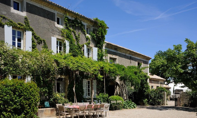 Violes Casa | Antigua Bastide renovada en el corazón de los viñedos en la finca vinícola Odylée