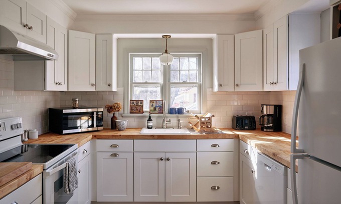 Callicoon Casa | Old Ross House at Seminary Hill by AvantStay