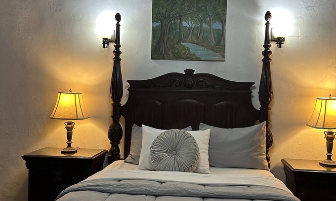 San Juan Casa | Old San Juan Colonial Apartment with balconies