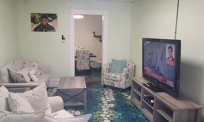 Beckley Apartamento | Old school flair with modern industrial vibe