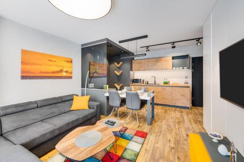 Old Town Apartamento | OLD TOWN APARTMENT CHMIELNA PARK