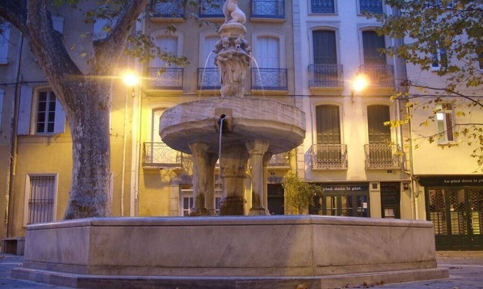 Ceret Casa | Antigua casa centro de la ciudad; bar de vinos y cafés 50m, Pirineos al mar cerca de 30 minutos