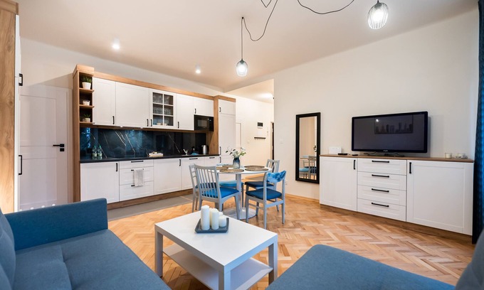 Old Town Apartamento | Old Town Eclectic Apartment for 6 people