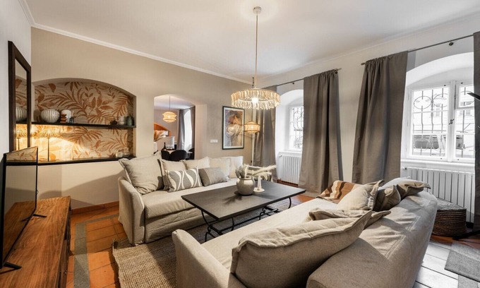 Prague 1 Apartamento | Old Town Stylish 3 BDR Apartment Next to Charles Bridge