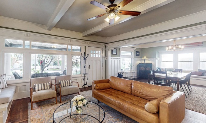 East Beach Casa | Old Yacht Club Inn All-Suite Getaway - 1 Block to East Beach, Walk Everywhere