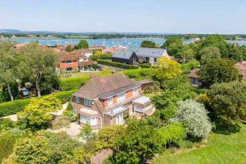 West Itchenor Casa | Oldfield Cottage within walking distance of pub and sea