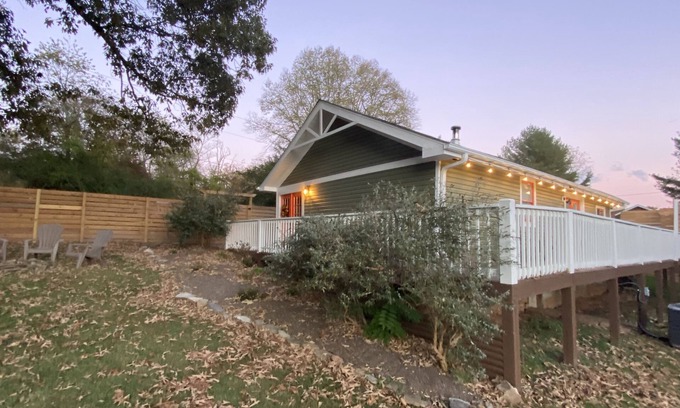 Asheville Cabaña | Olive House w/Wet Room Near Asheville & Biltmore - Clean and Pup-friendly!
