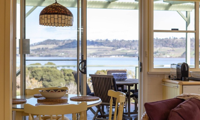 Windermere Cabaña | Cottage de oliva: magníficas vistas del río Tamar