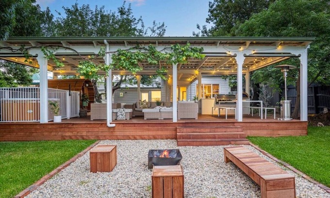 Yarra Glen Casa | Oliver's Cottage Yarra Valley | Spa and Sauna