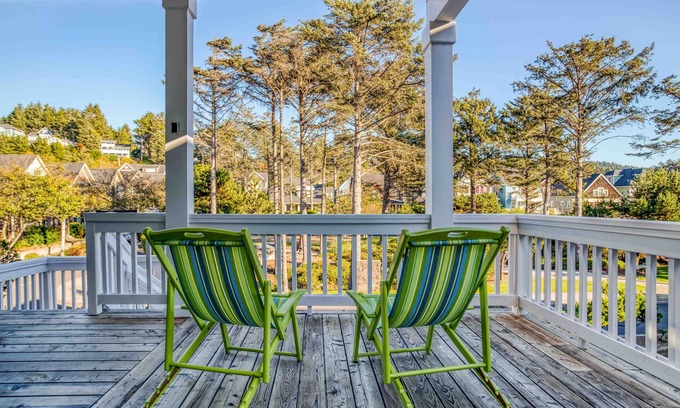 Olivia Beach Casa | Olivia Beach Craftsman Fully Equipped for Fun, with Two Wrap Decks, Hot Tub!