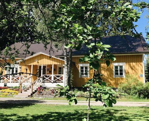 Ylamylly Cama Y Desayuno | Ollilan tupa Joensuun lähellä