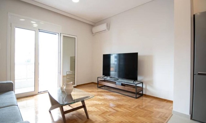 Kinosargous Condominio | Olympian Zeus top location