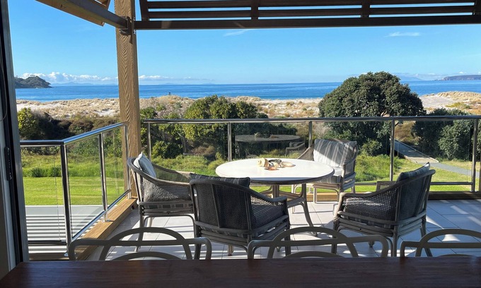 Omaha Casa | Omaha Beachfront