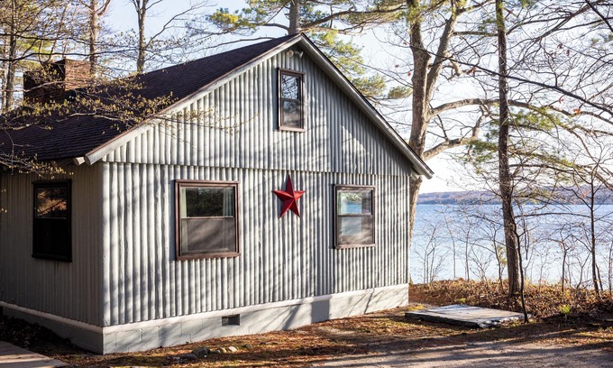 Omena Casa | Omena Point Paradise | Waterfront | Sunrise |