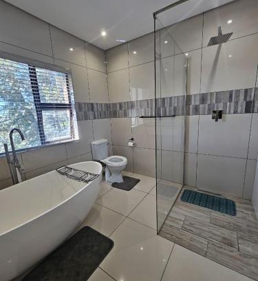 Rustenburg Casa | Omosa Guest House