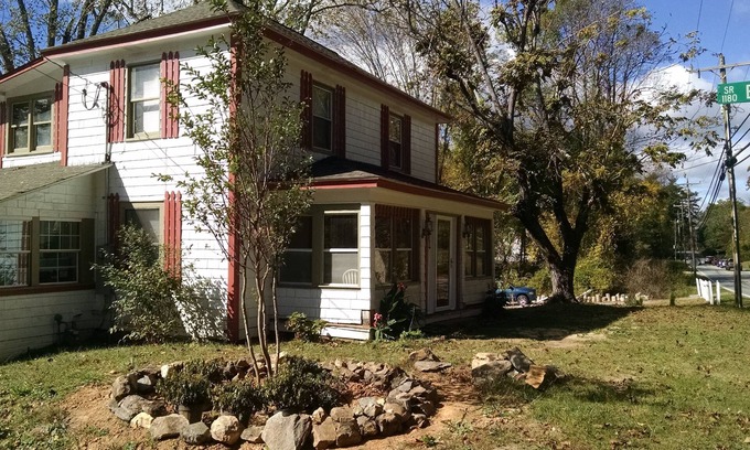 Hendersonville Casa | "En Broadway" Sears Roebuck Casa