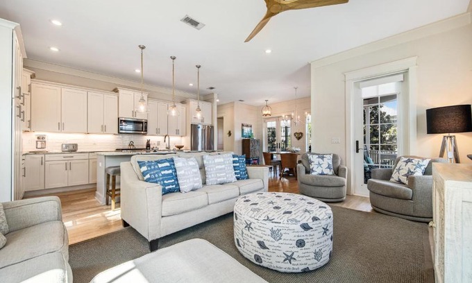 Lakeside at Blue Mountain Beach Casa | On Cloud 9