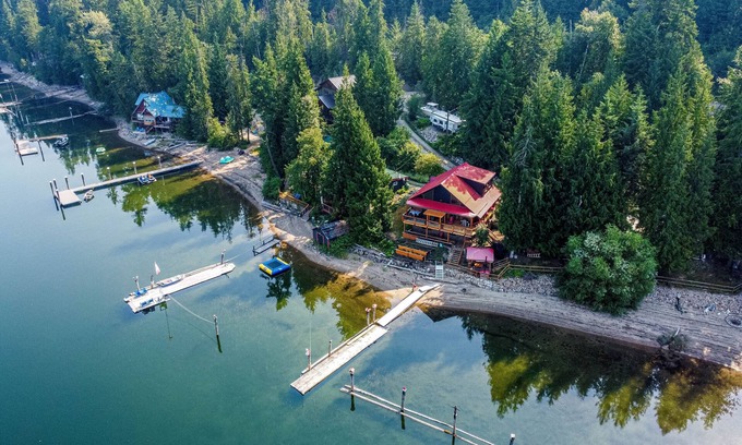 North Okanagan Casa | On Mable Lake, Park Mountain sledding and ATV area. All season recreation!!!