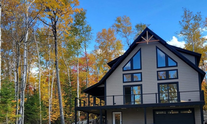 Carrabassett Valley Chalet De Esquí | On Mountain New Construction 4 bed 3 bath Chalet