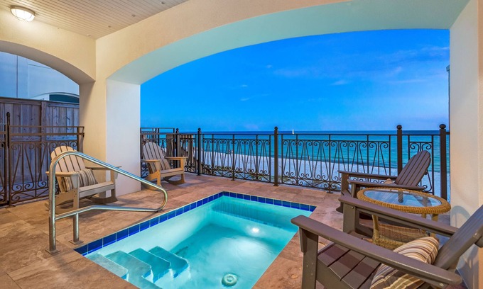 Delos Casa | *Designer*2Pools*BeachSvc+Gear*CoastalVibes