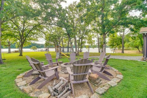 Afton Casa | On-Site Lake Access Group Getaway in Afton