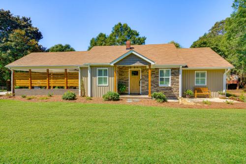 Thomasville Casa | On-Site Pond Nature-Filled Winston-Salem Retreat!