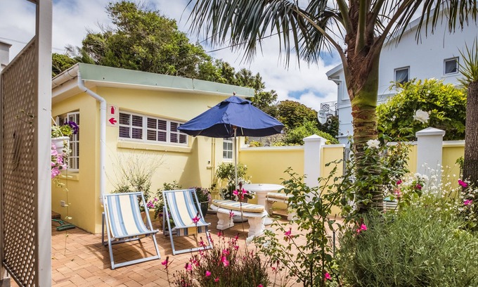 Port Elizabeth Casa | On The Bay B&B