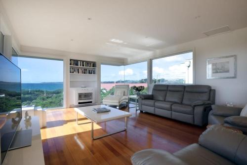 Low Head Casa | On The Beach & Golf Course Minutes from MTB Trails