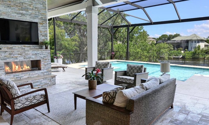 Bonita Shores Casa | On the River - Gorgeous Coastal Waterfront Home 5 min from Beach