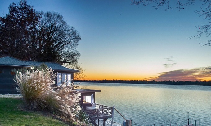 Bensalem Casa | On the River in beautiful Bucks County-near large wedding venues &historic sites