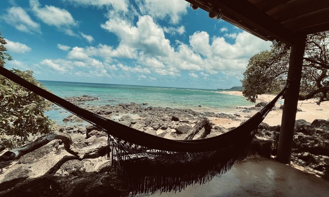 Haleiwa Apartamento | Chuns Reef Beach House - En la arena! - Estudio frente al mar con aire acondicionado ** Juguetes de playa **