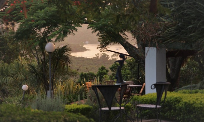 Beacon Bay Casa | On-the-Summit Lodge & Conference Venue