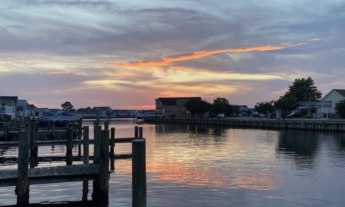 Montego Bay Casa | On The Water * Private Dock * Sunset Porch Views