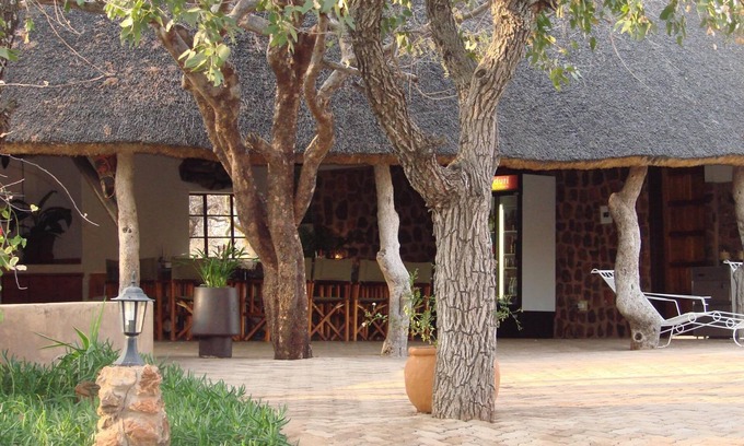 Okaukuejo Casa | Onduri Lodge - In Okaukuejo