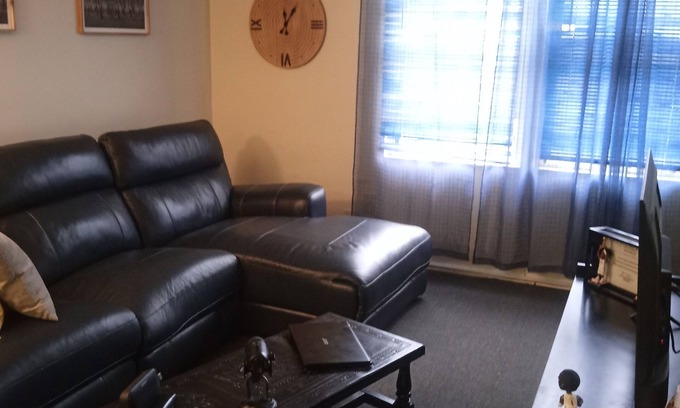 Detroit Apartamento | One bed full bath located in downtown Detroit MI, Next to casino and club areas