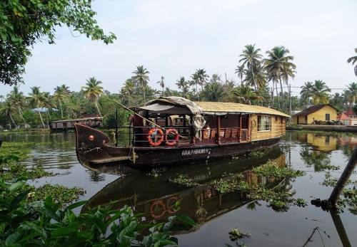 Kumarakom Casa | One Bed Room Houseboat