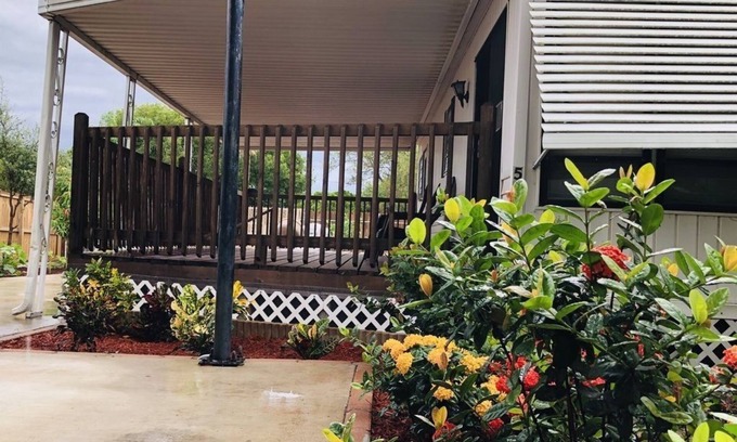 Harlingen Casa | One Bed RoomTravel trailer
