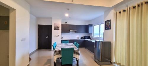 Negombo Apartamento | One bedroom 7th Floor Apartment in Ocean Breeze Hotel Residencies Negombo