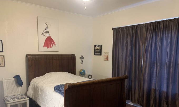 Batesville Casa | One Bedroom and One Shared Bathroom in Historic Downtown Batesville.
