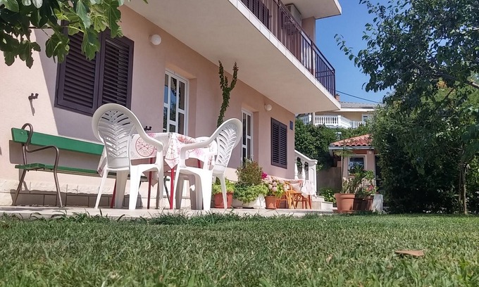 Novi Vinodolski Apartamento | Apartamento de una habitación con una terraza Novi Vinodolski (A-5587-b)