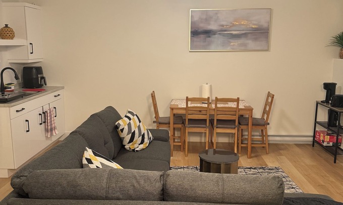 Riverview Casa | One bedroom apartment in Riverview