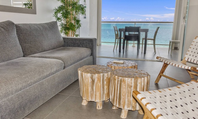 Grand Case Apartamento | One-Bedroom Apartment second floor up to 2 guests BMR
