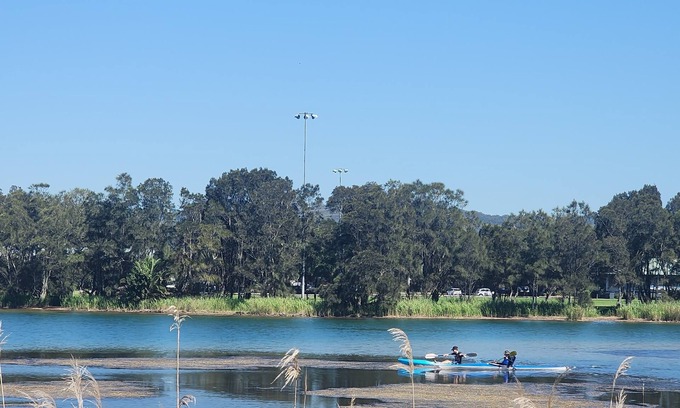 North Narrabeen Apartamento | One bedroom apartment over looking the lake and only 400mtrs walk to the beach