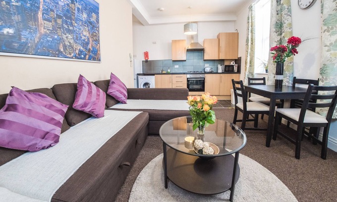 Valentines Apartamento | Apartamento-Baño Privado-One Bedroom ASK