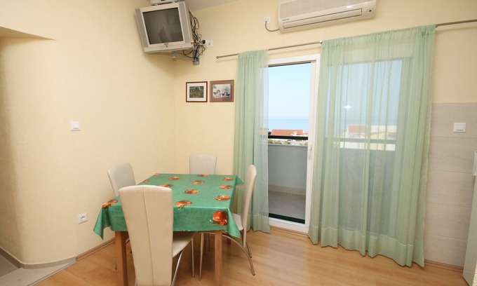 Ratac Apartamento | Apartamento de una habitación con balcón y vista al mar Makarska (A-6632-b)
